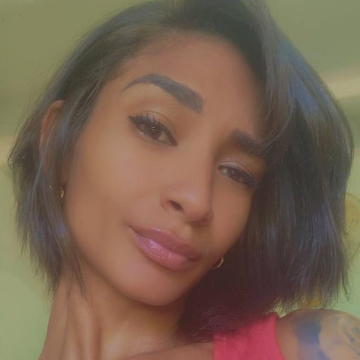 Click for Annia profile