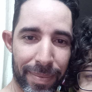 Click for Arian profile