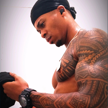 Click for Charly profile