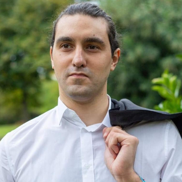 Click for Gian profile