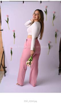 Click for Idalys profile