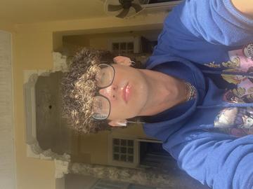 Click for Ihan profile