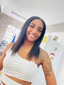 Click for Leslie profile