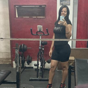 Click for LolaVal profile