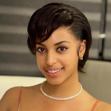 Click for Lucienne profile