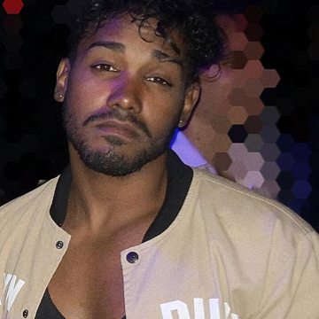 Click for Mael profile