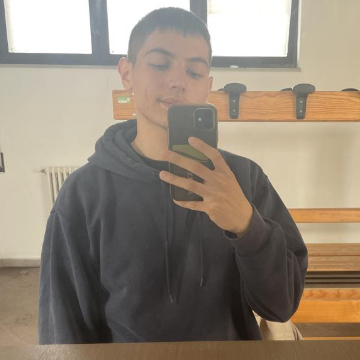 Click for Manuel profile