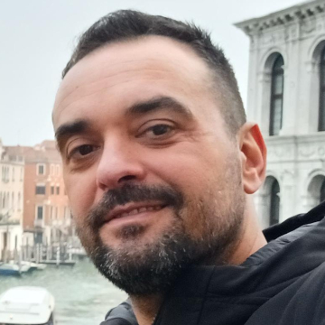 Click for Maxmillions profile