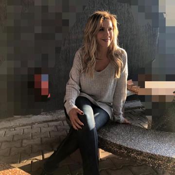 Click for Olivia profile