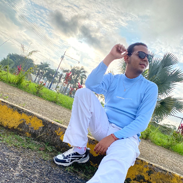 Click for Randys13 profile