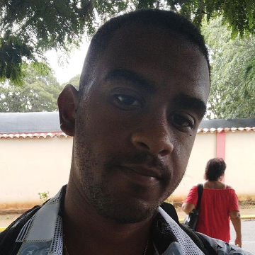 Click for Roberto profile