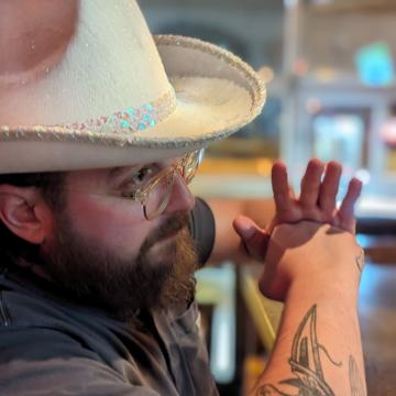 Click for aaalexxx profile