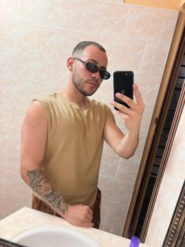 Click for crespoadrian0330 profile