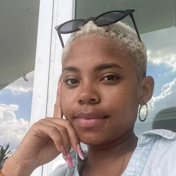 Click for cuban_girl_queen profile