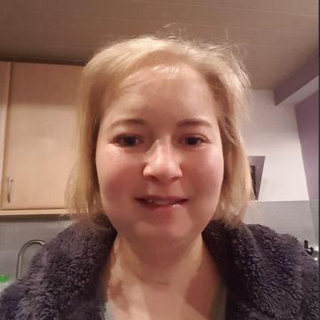 Click for elyz44 profile