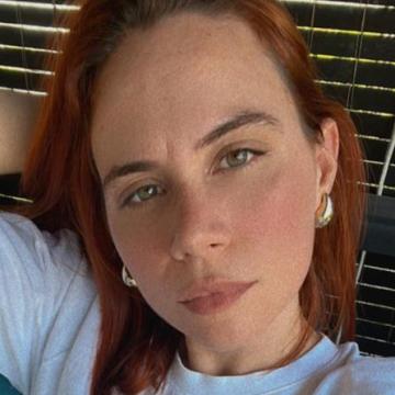 Click for laureyes profile