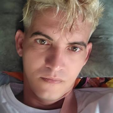 Click for lazaro92 profile